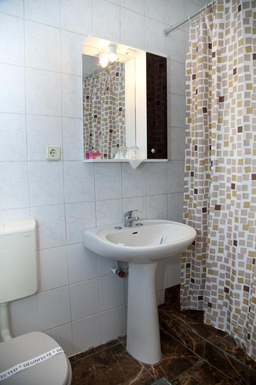 Hotel Metropol Piteşti Chambre photo