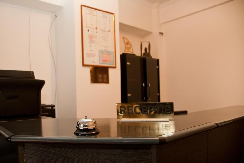 Hotel Metropol Piteşti Extérieur photo
