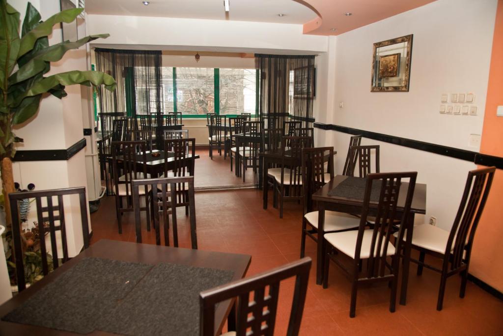 Hotel Metropol Piteşti Extérieur photo